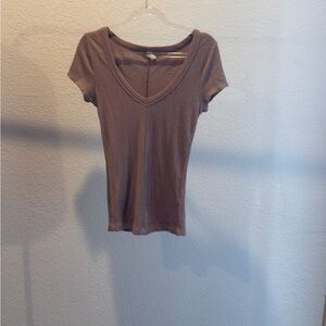 Free People Taupe Short Sleeve V-Neck Tee Size XS
